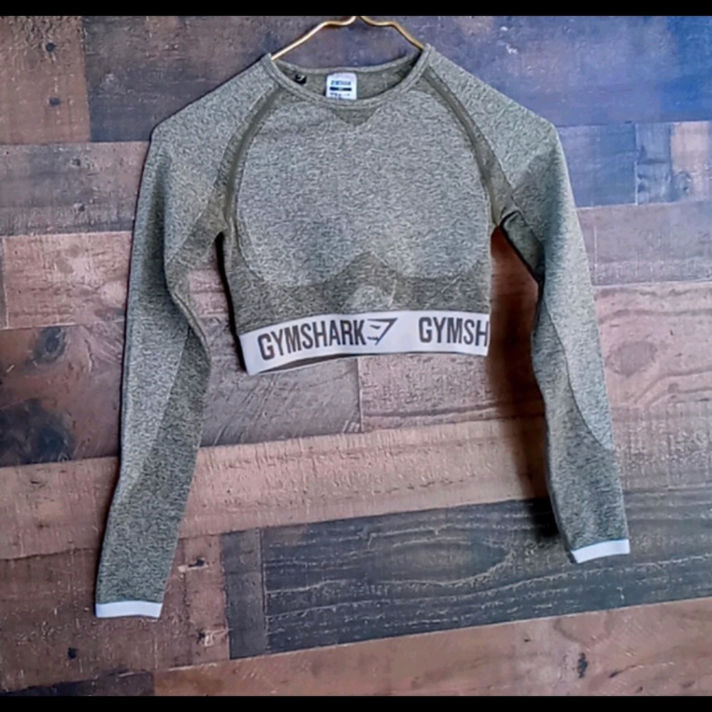 Gymshark flex crop top, khaki color
